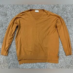 Lucy Avenue long sleeve v-neck sweater